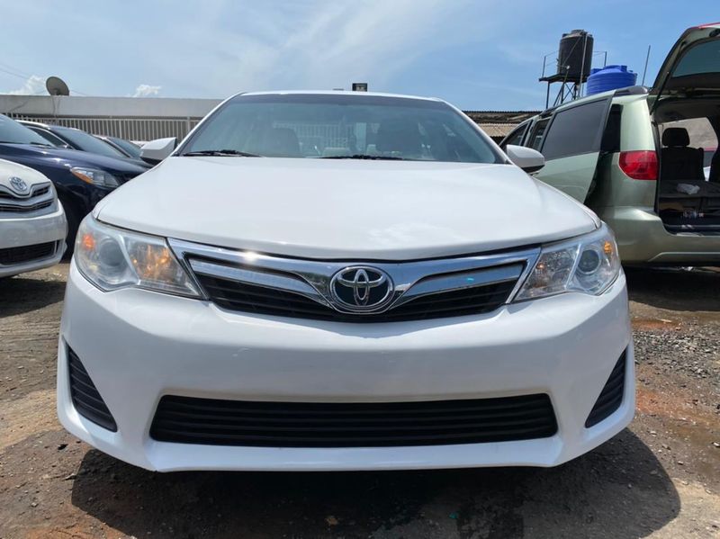 Main image of 2014 Toyota Camry LE